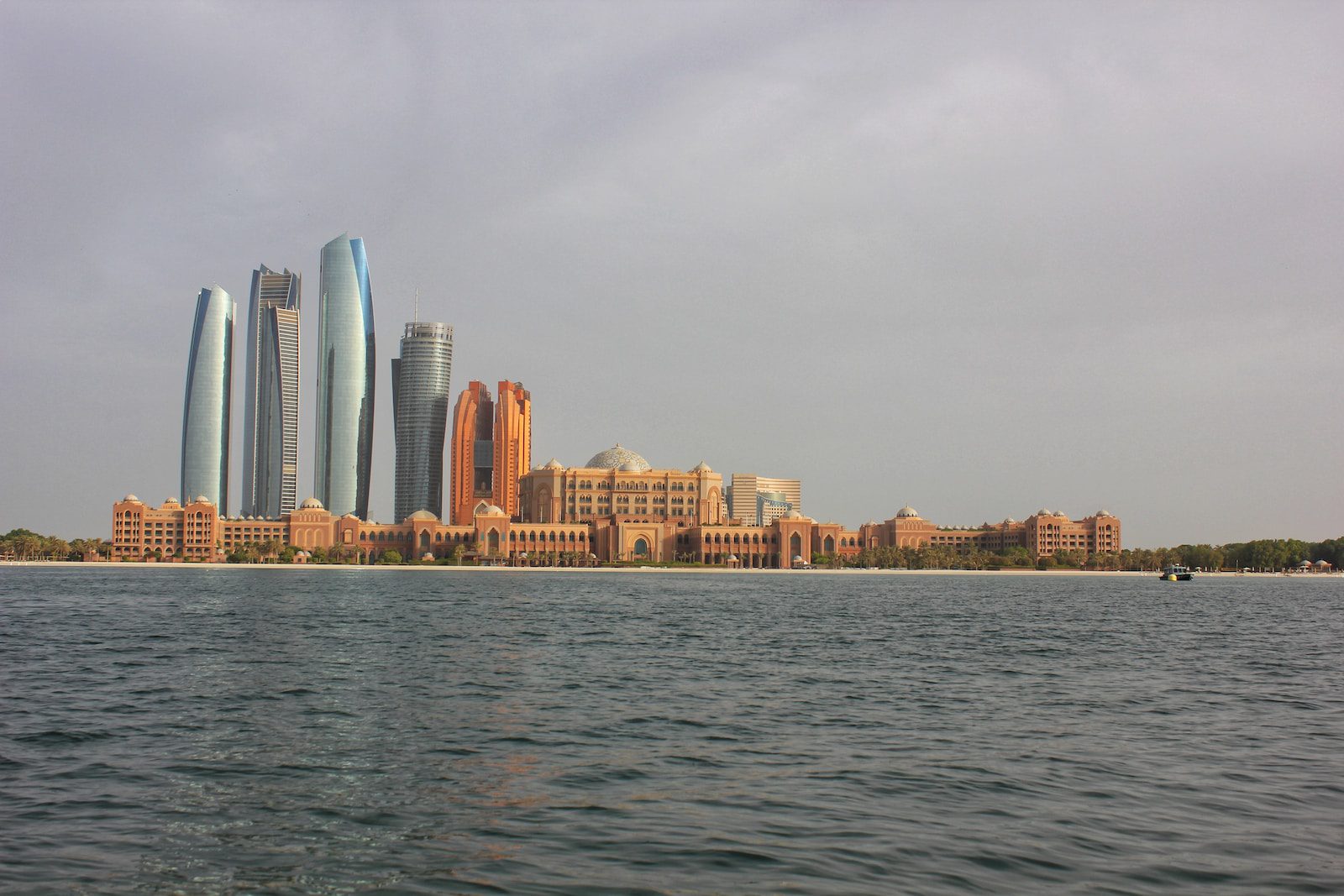 DISCOVER ABU DHABI & YAS ISLANDS(3N/4D)